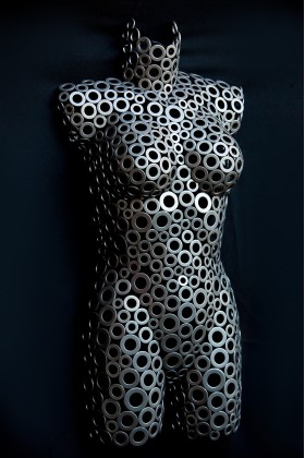 Манекен жіночий арт-деко із металевих шайб Indiana 01701