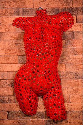 Манекен женский арт - деко из металлических шайб Georgia 01603 красный