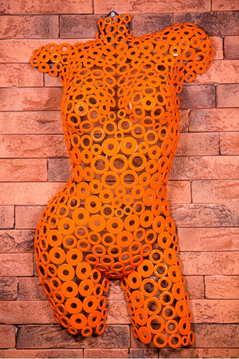 Манекен жіночий арт - деко з металевих шайб Georgia 01603 оранжевий